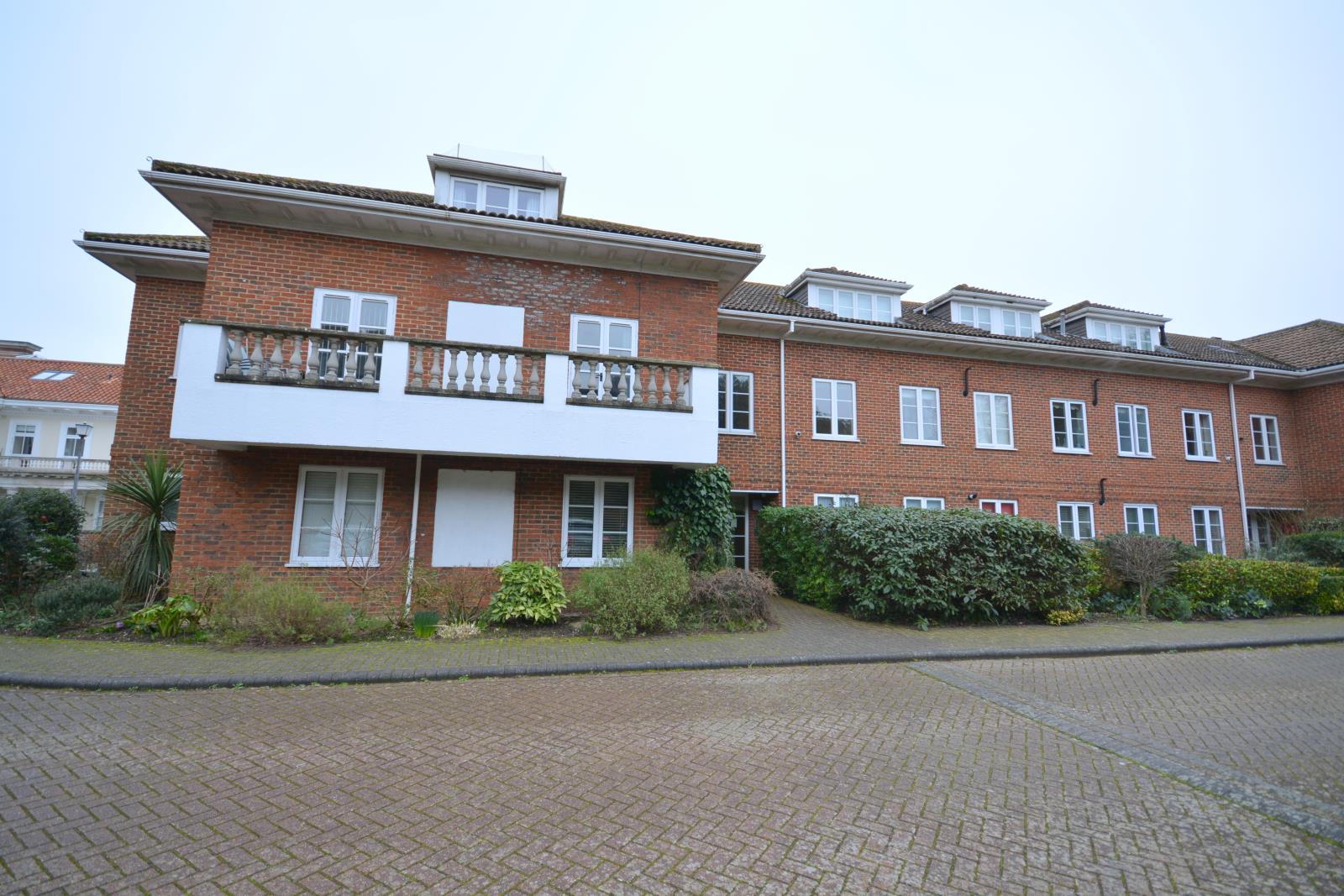 2 Bedroom Apartment To Rent At North Foreland Road Kent Broadstairs £