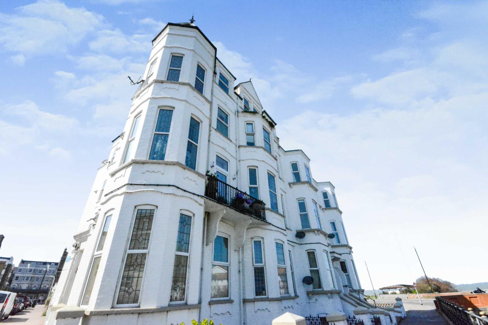 1 Bedroom Apartment For Sale At Queens Parade Margate Cliftonville Kent