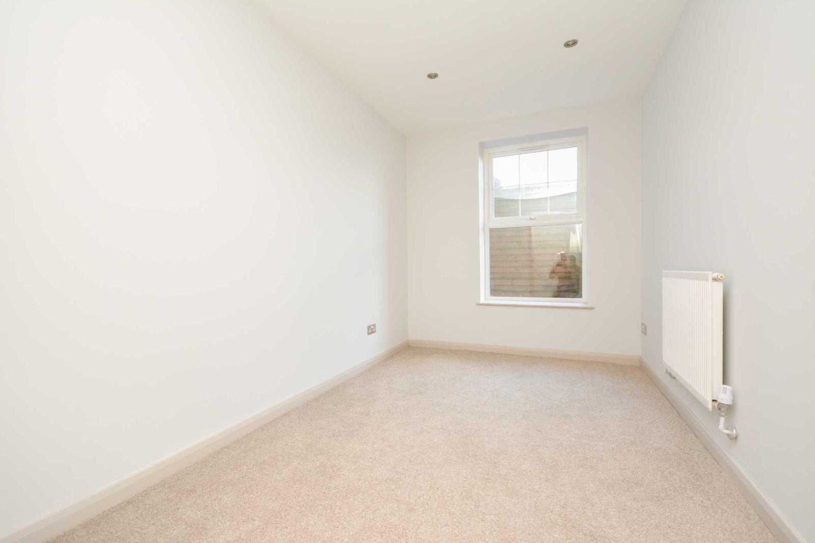 2 Bedroom Apartment For Sale At Lewis Crescent Margate Cliftonville