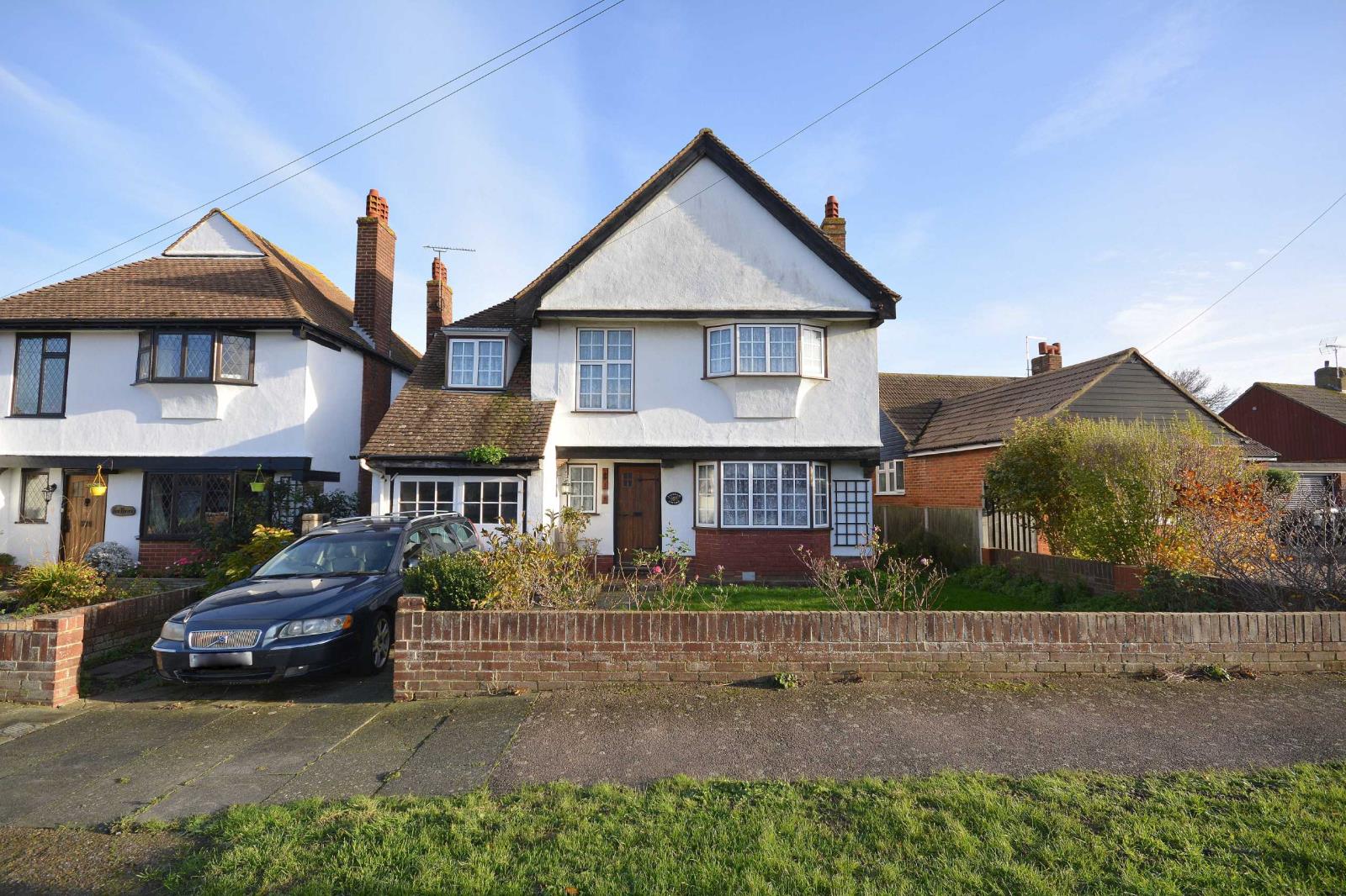 4 Bedroom Detached House For Sale At Laleham Gardens Margate Kent £