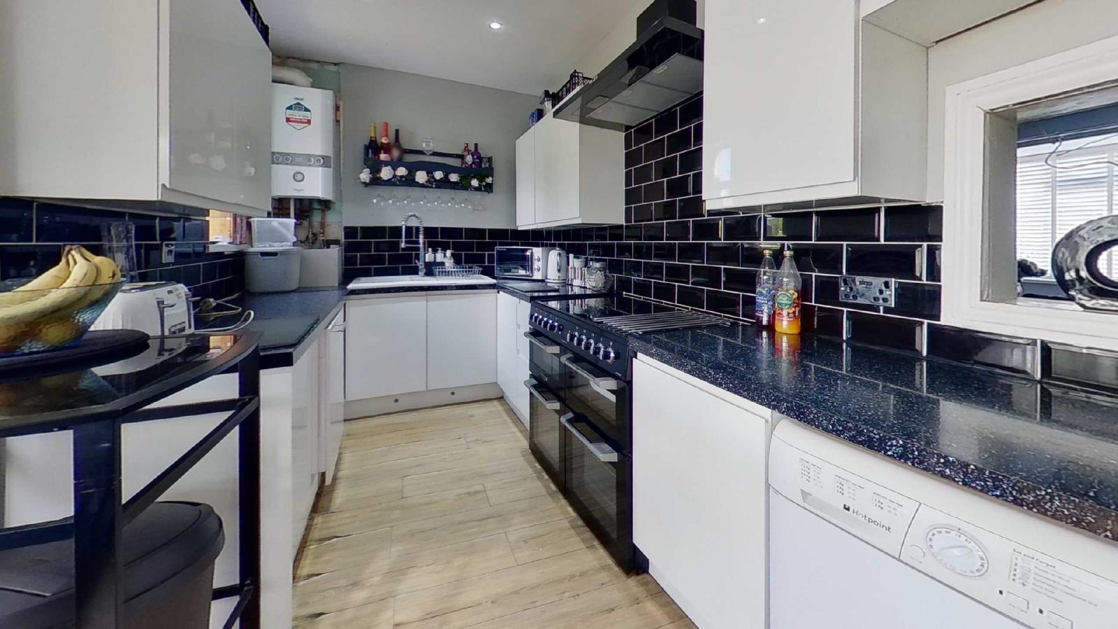 3 Bedroom End Of Terrace House For Sale At Marlowe Road Margate Kent