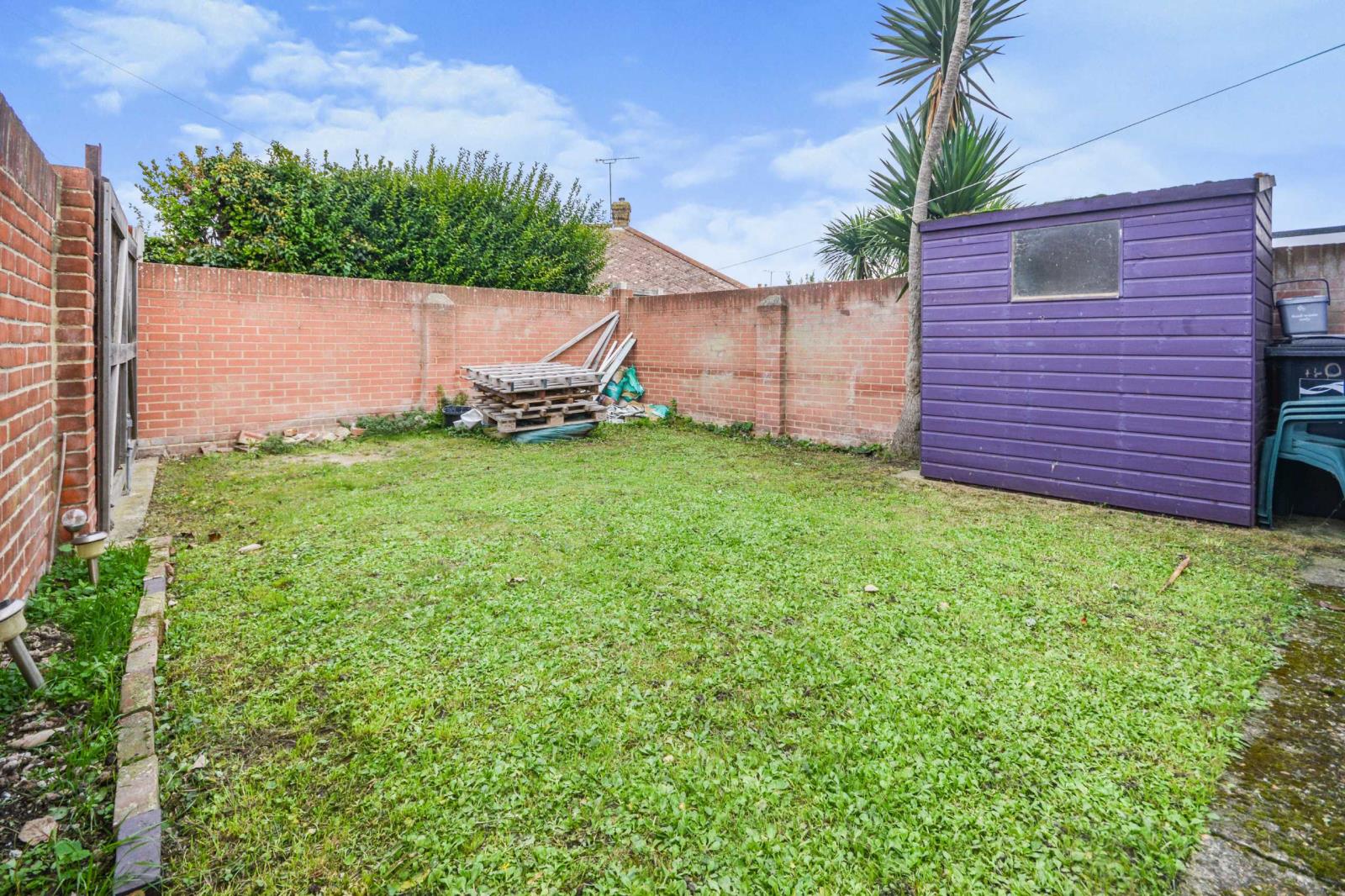 4 Bedroom End Of Terrace House For Sale At Crow Hill Broadstairs Kent