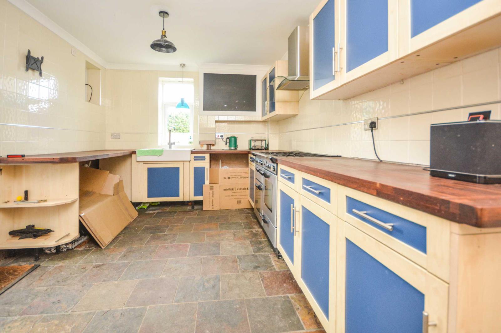 4 Bedroom End Of Terrace House For Sale At Crow Hill Broadstairs Kent