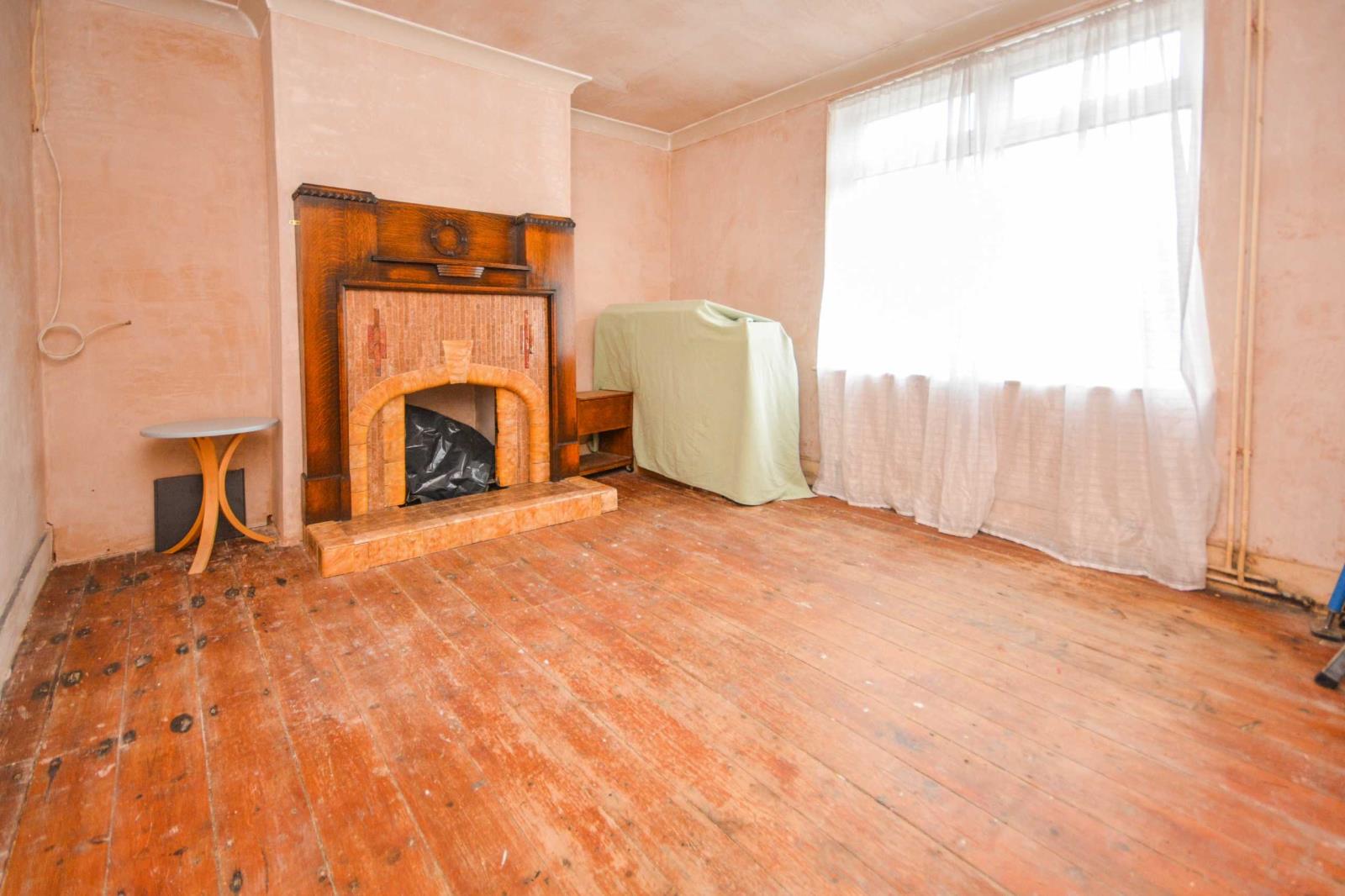 4 Bedroom End Of Terrace House For Sale At Crow Hill Broadstairs Kent