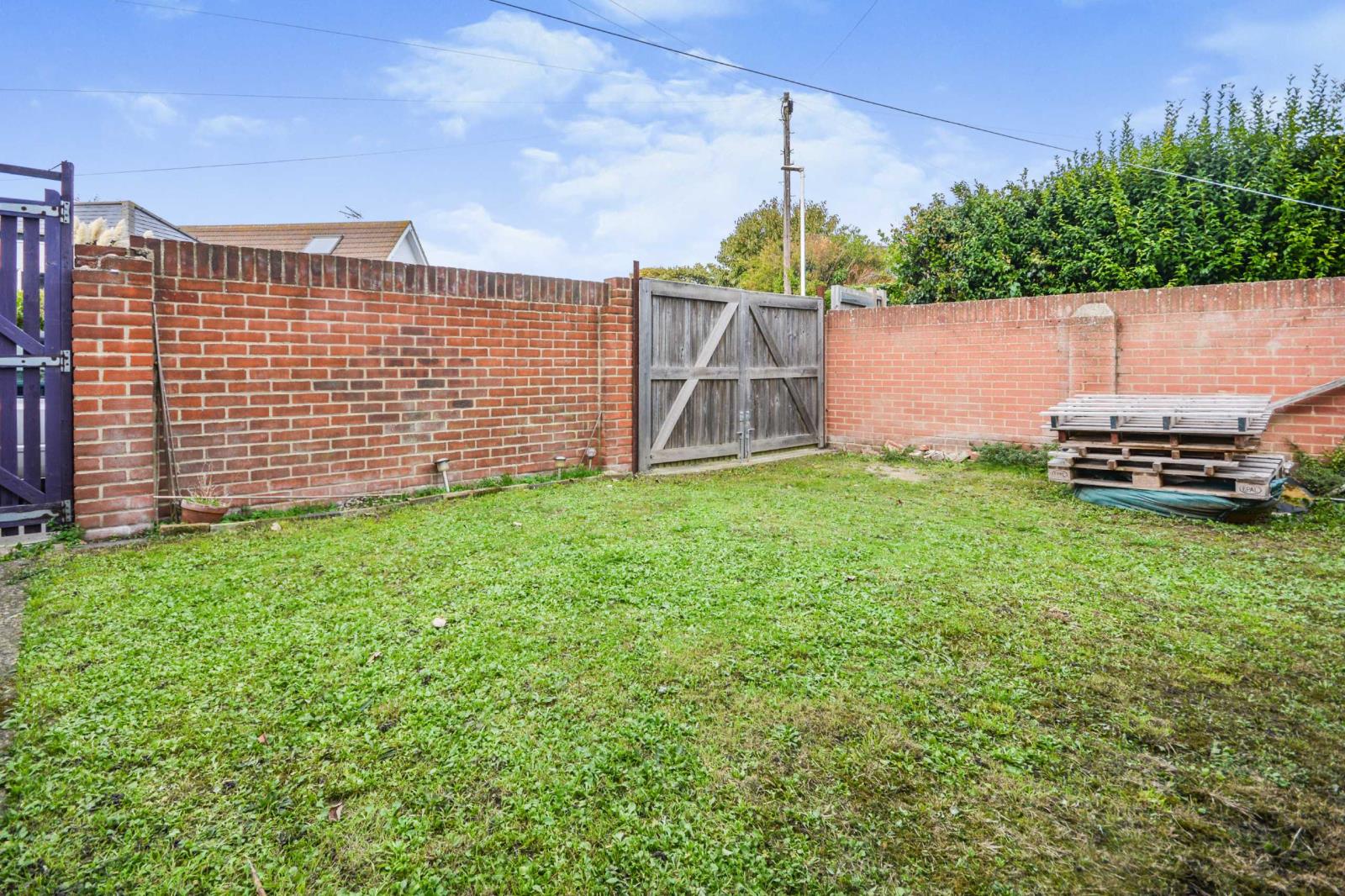 4 Bedroom End Of Terrace House For Sale At Crow Hill Broadstairs Kent