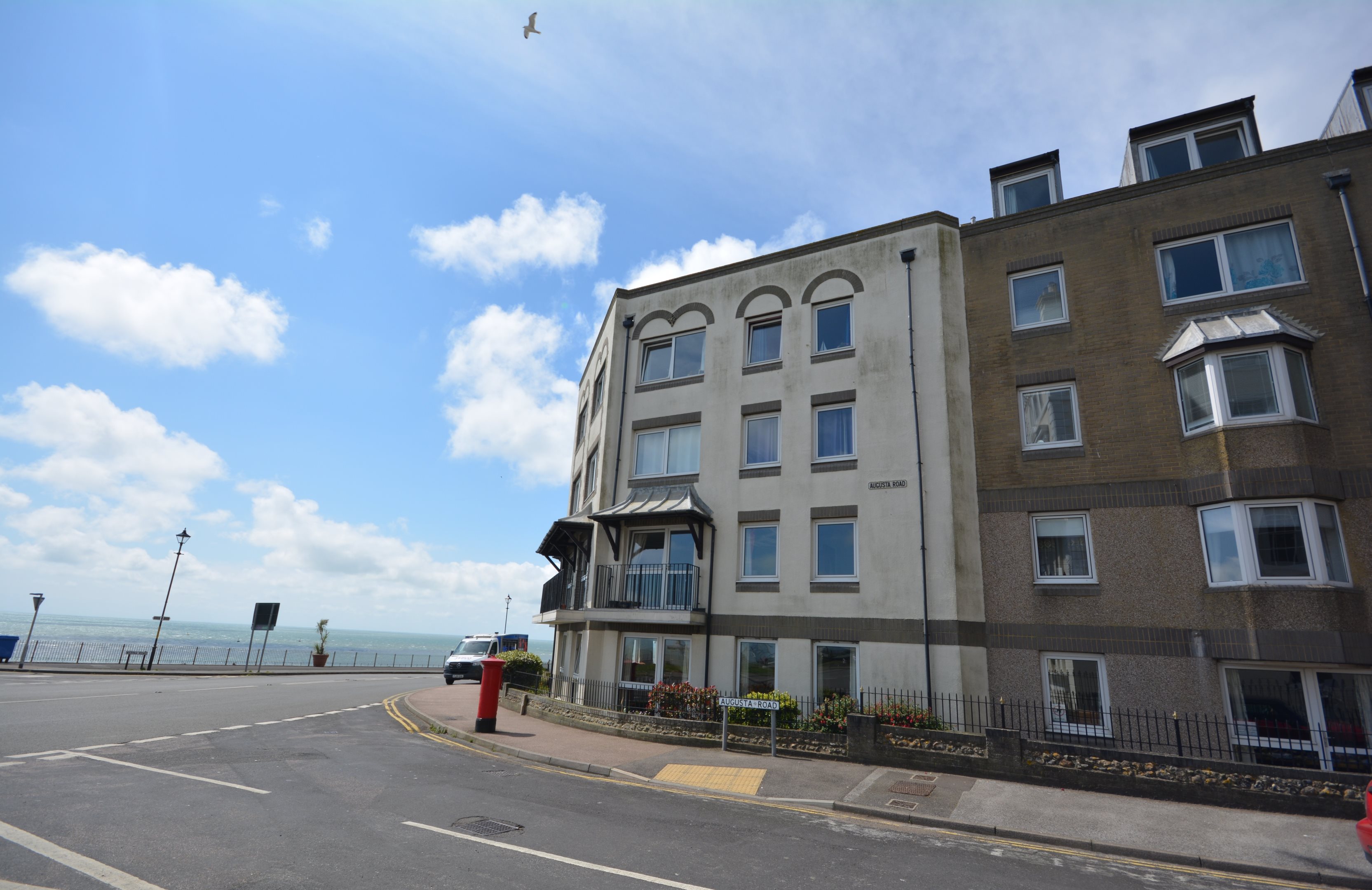 2 Bedroom Apartment For Sale At Wellington Crescent Ramsgate Kent £
