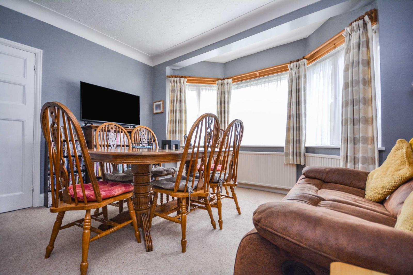 4 Bedroom Semi Detached House For Sale At Osborne Road Broadstairs Kent