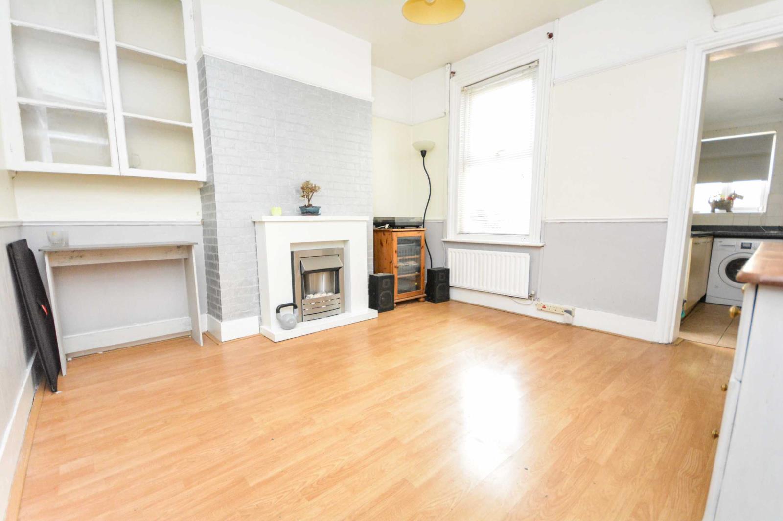 2 Bedroom Terraced House For Sale At Church Road Ramsgate Kent £
