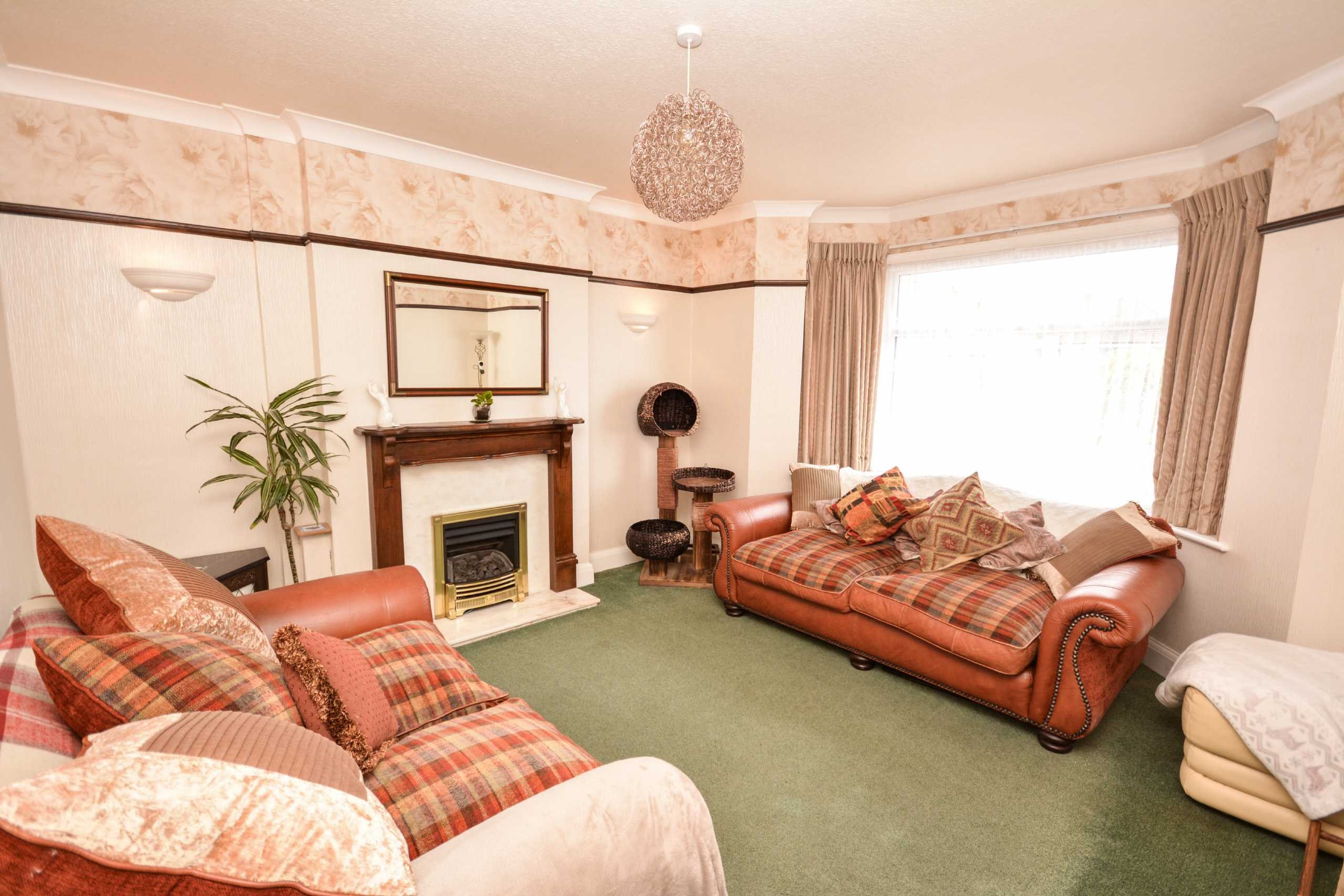 4 Bedroom Semi Detached House For Sale At Millmead Avenue Margate Kent