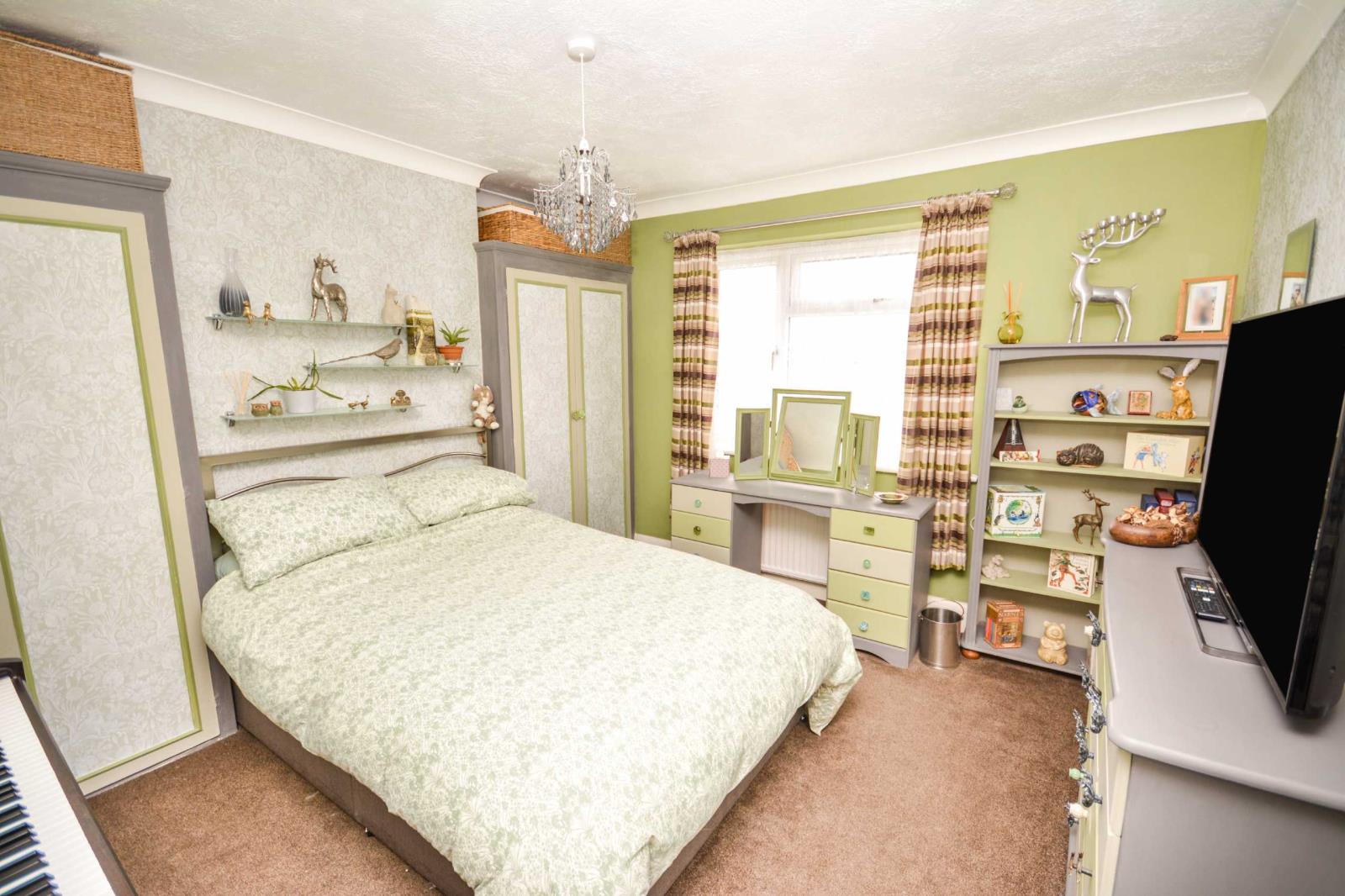 4 Bedroom Semi Detached House For Sale At Millmead Avenue Margate Kent