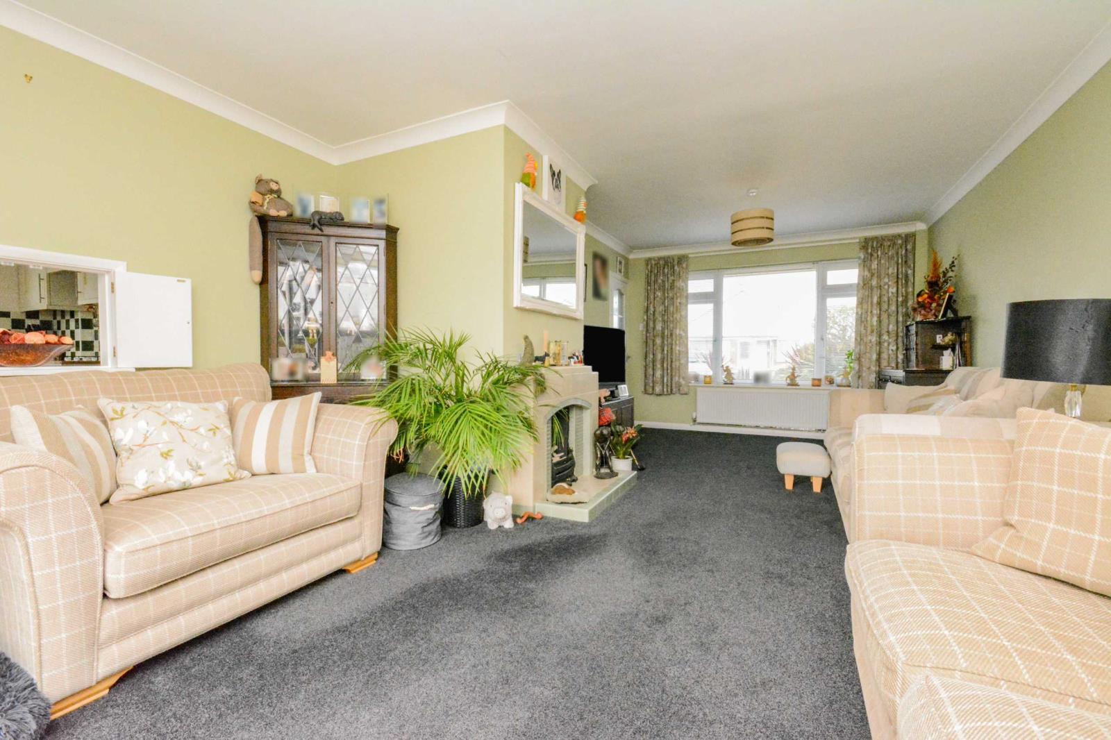 3 Bedroom Semi Detached Bungalow For Sale At Queen Berthas Avenue Birchington Kent £375,000