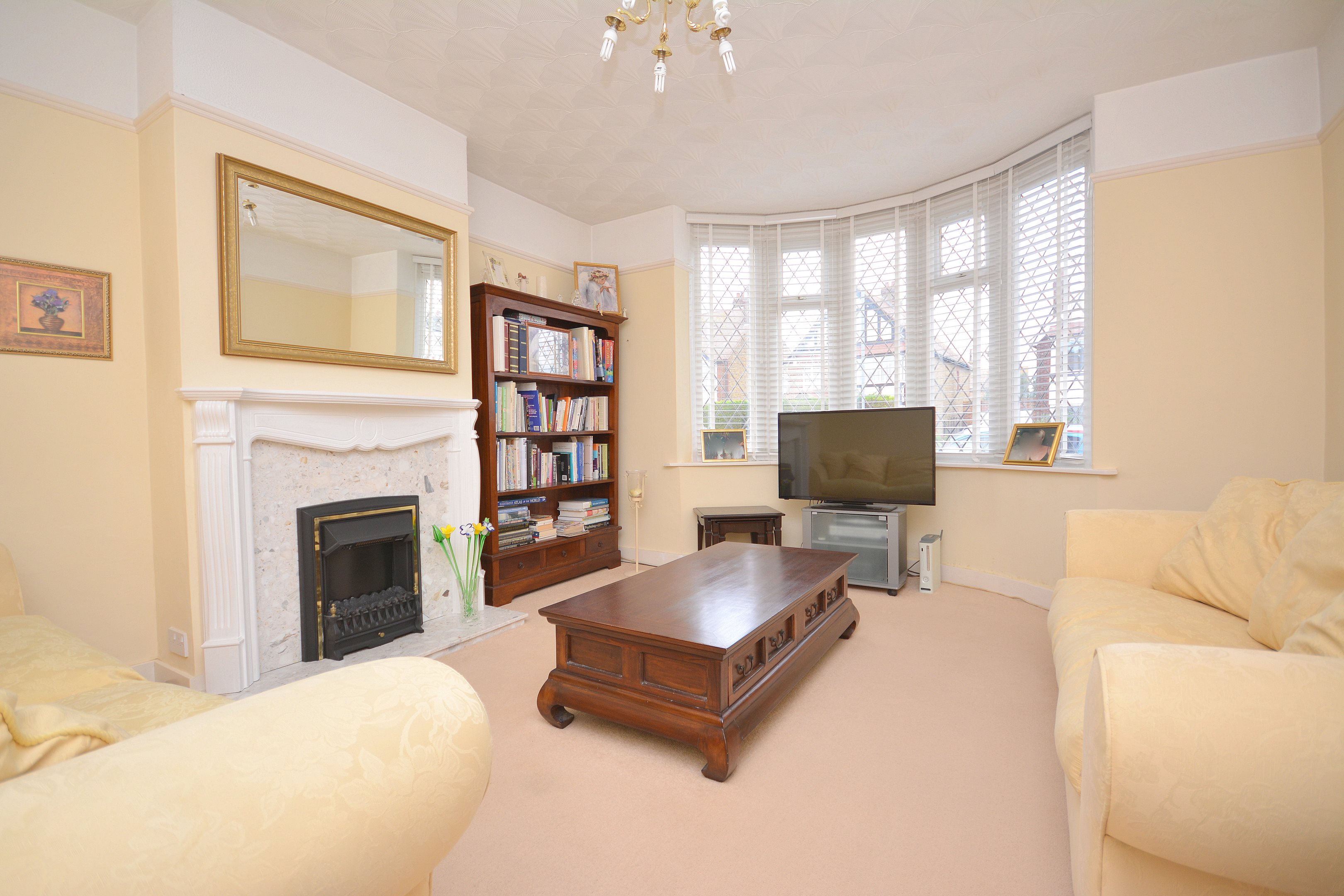 4 Bedroom Semi Detached House For Sale At Westbrook Avenue Margate Kent