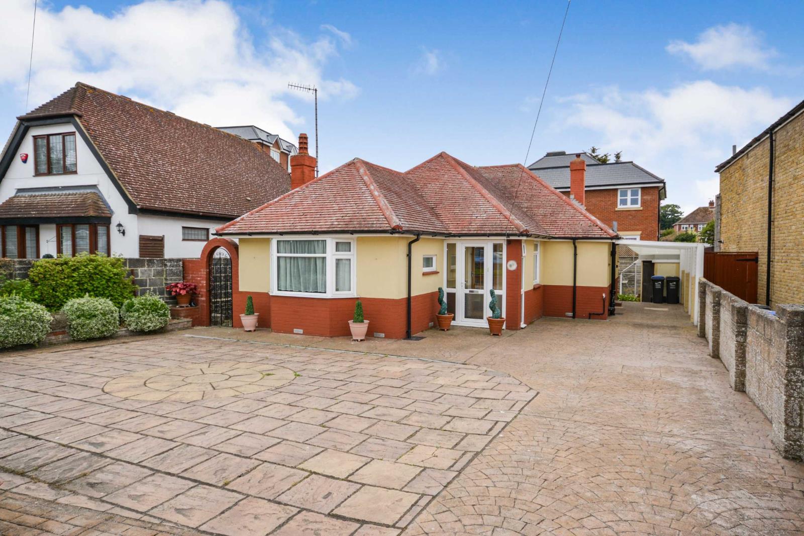 2 Bedroom Detached Bungalow For Sale At Nash Lane Margate Kent £