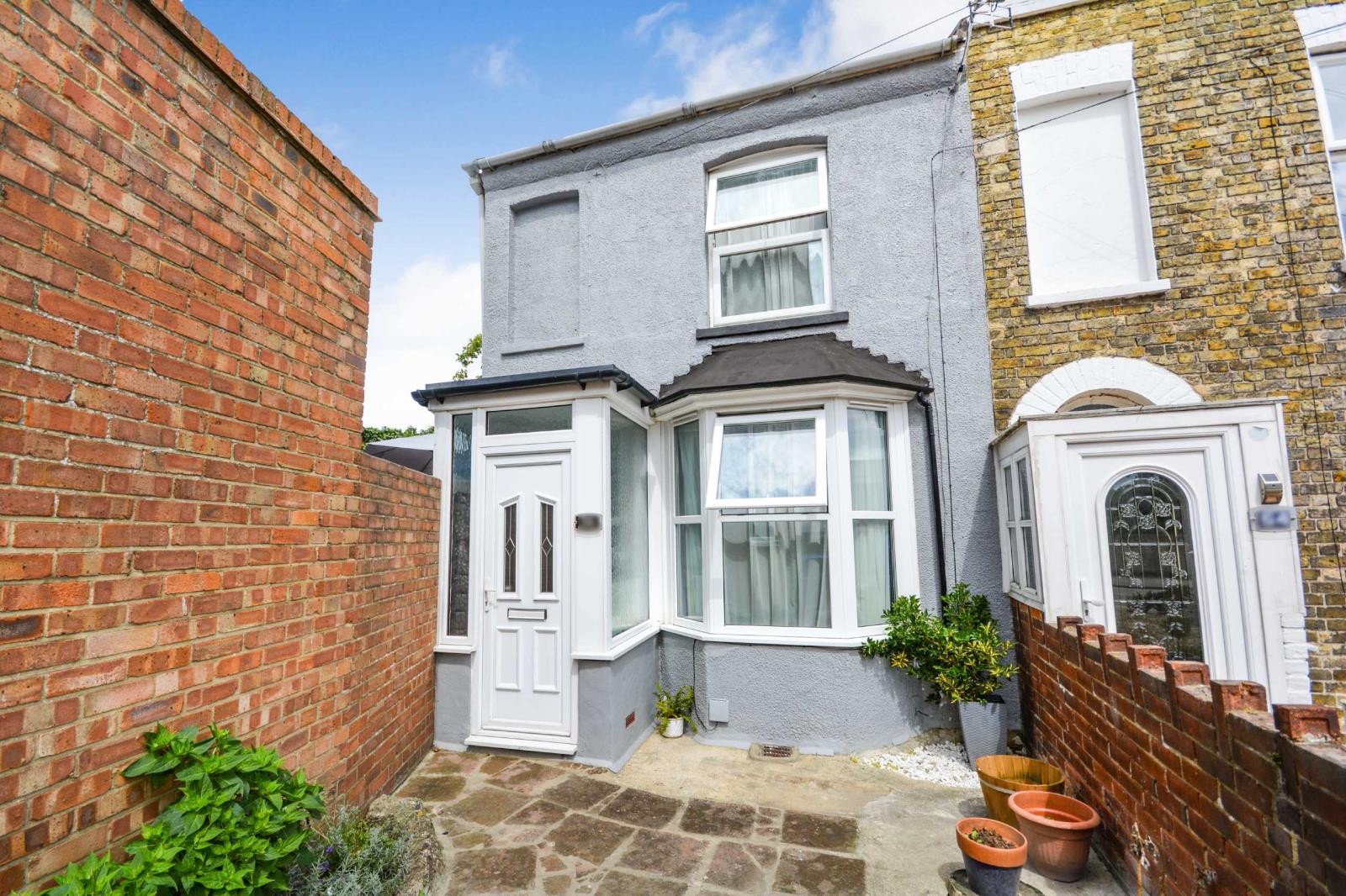 3 Bedroom End Of Terrace House For Sale At Boundary Road Ramsgate Kent
