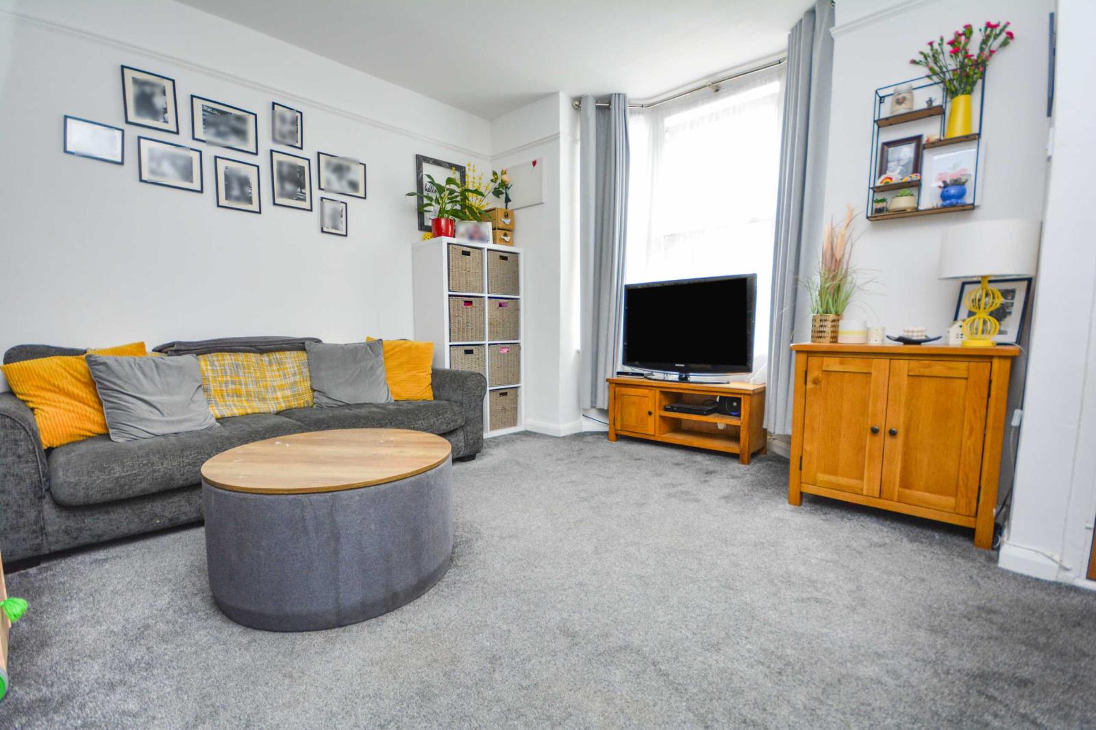 3 Bedroom End Of Terrace House For Sale At Boundary Road Ramsgate Kent