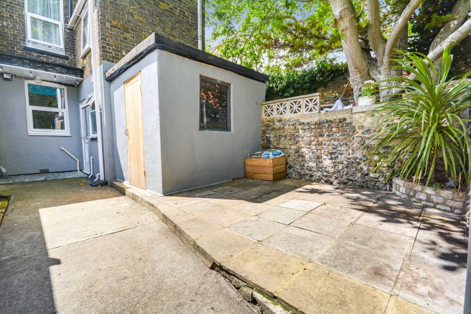 3 Bedroom End Of Terrace House For Sale At Boundary Road Ramsgate Kent