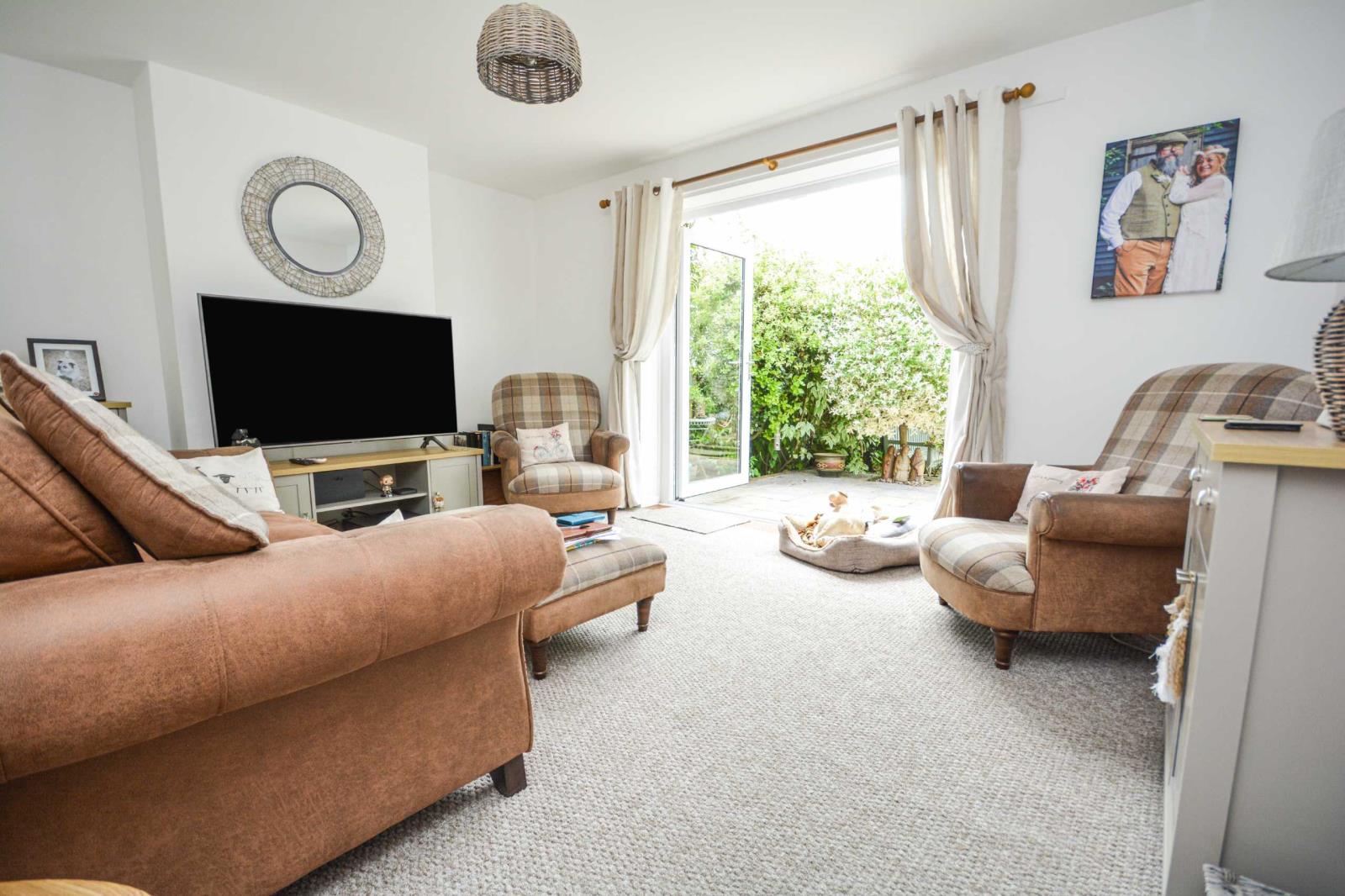 2 Bedroom Semi Detached Bungalow For Sale At West Dumpton Lane Ramsgate