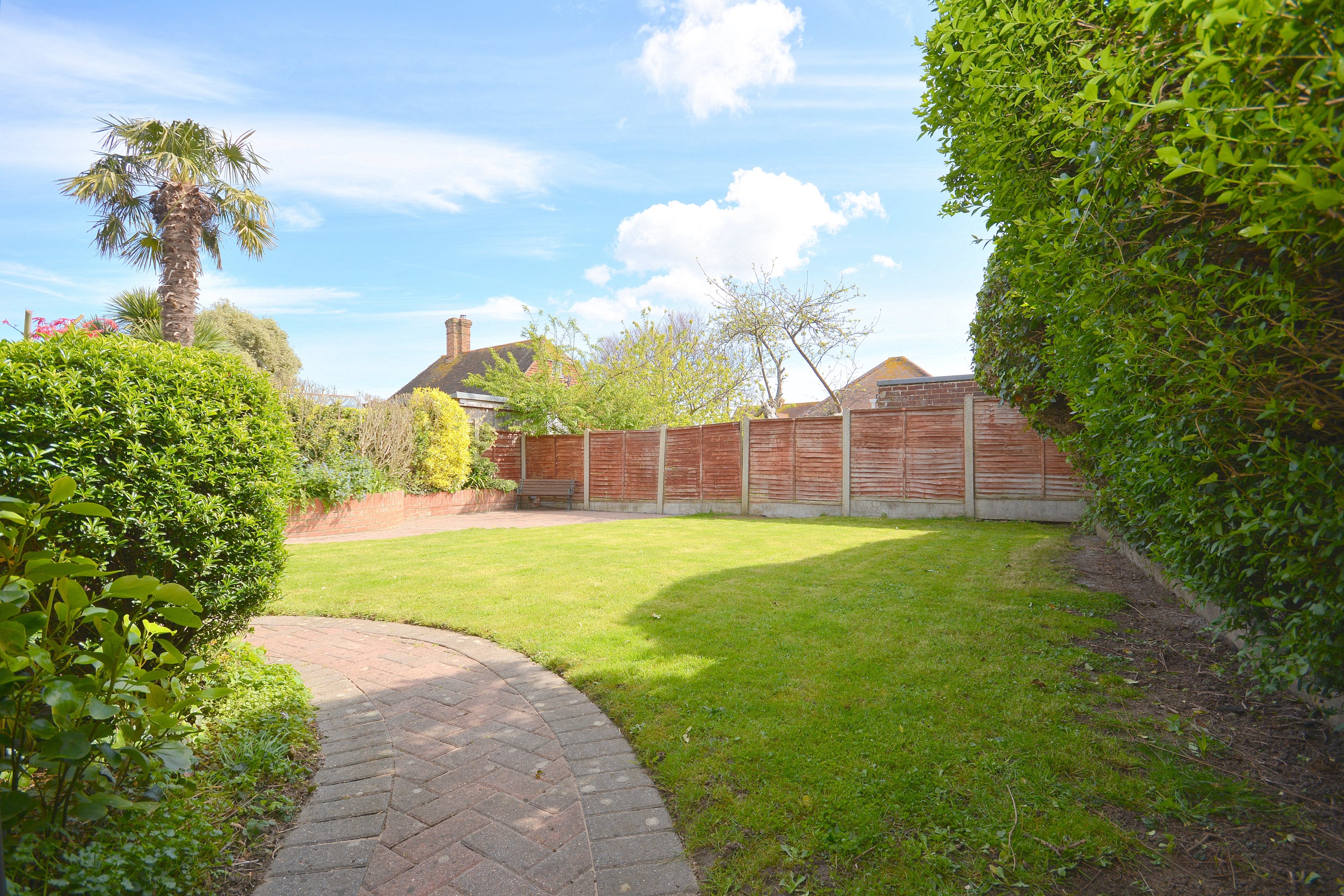 5 Bedroom Detached House For Sale At Northumberland Avenue Cliftonville Kent £637,000 Cooke