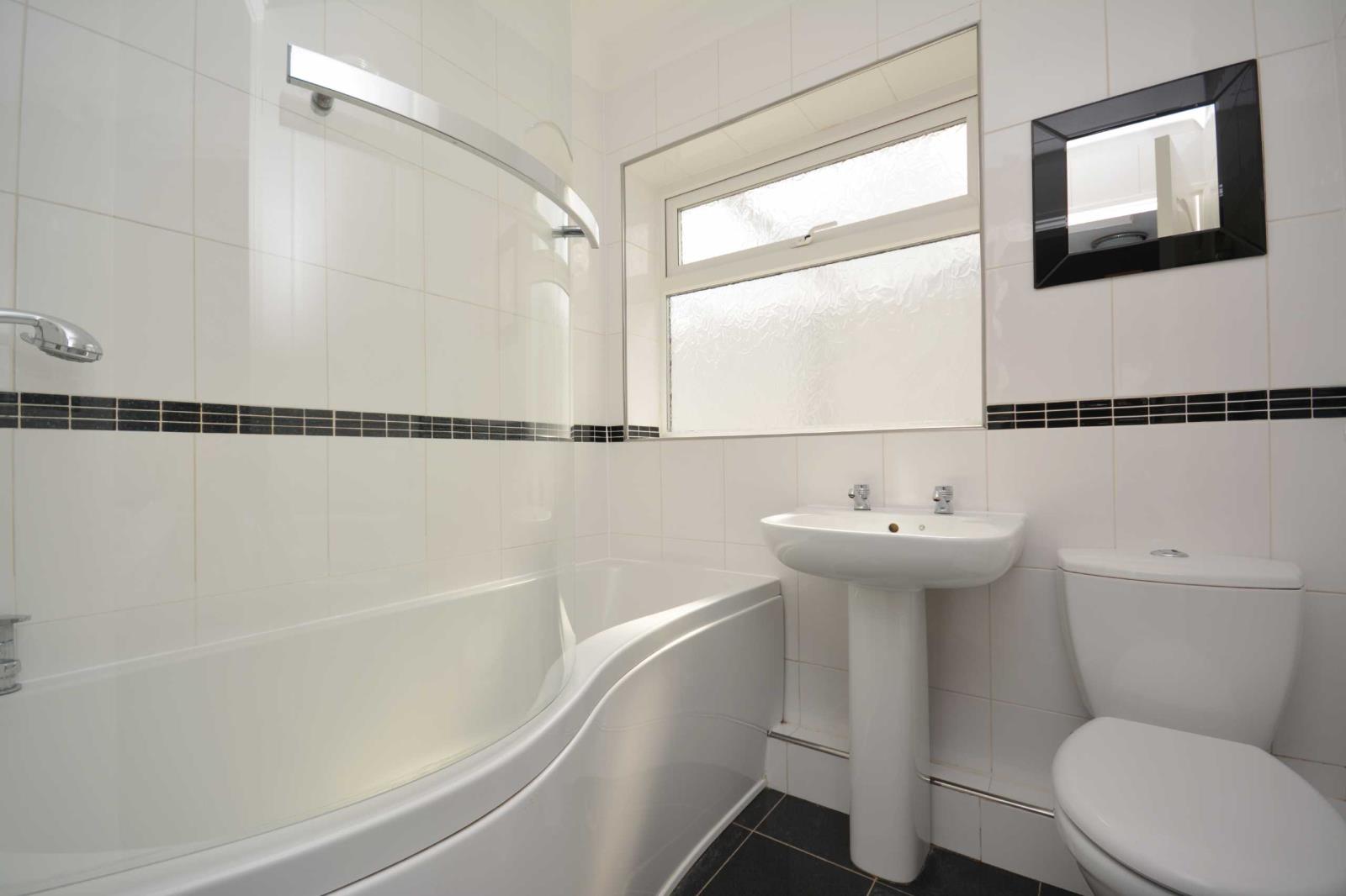 2 Bedroom Detached Bungalow For Sale At Knockholt Road Margate Kent £