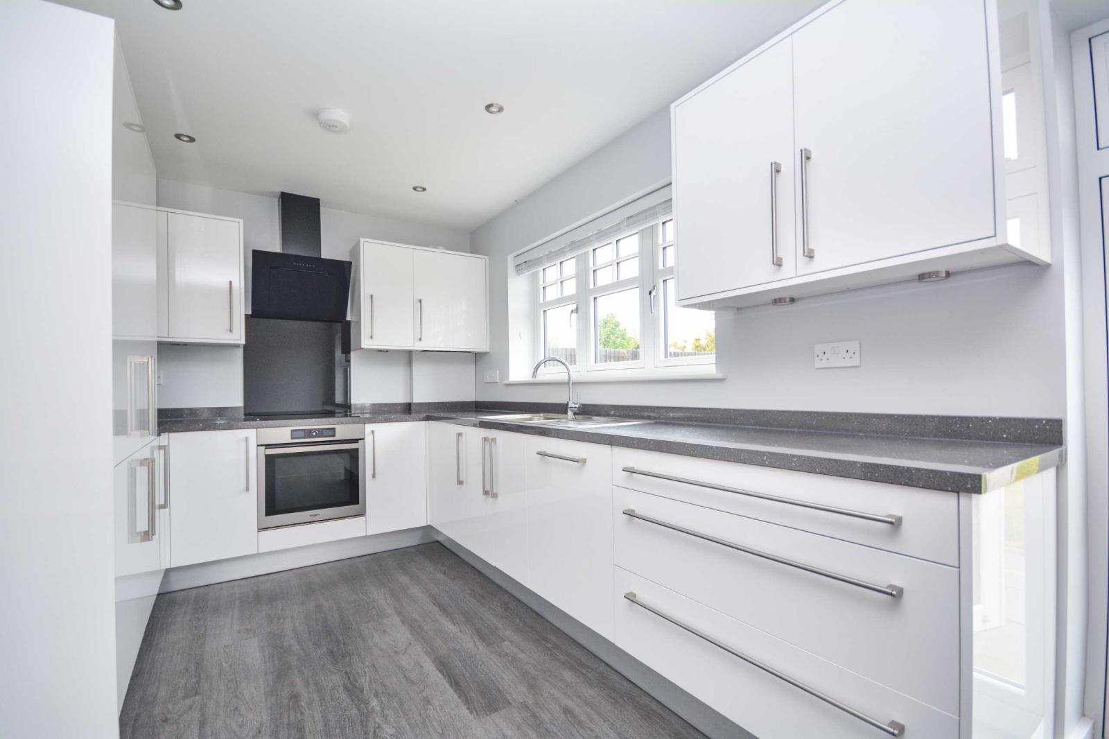 3 Bedroom Detached House For Sale At Grange Road Broadstairs Kent £
