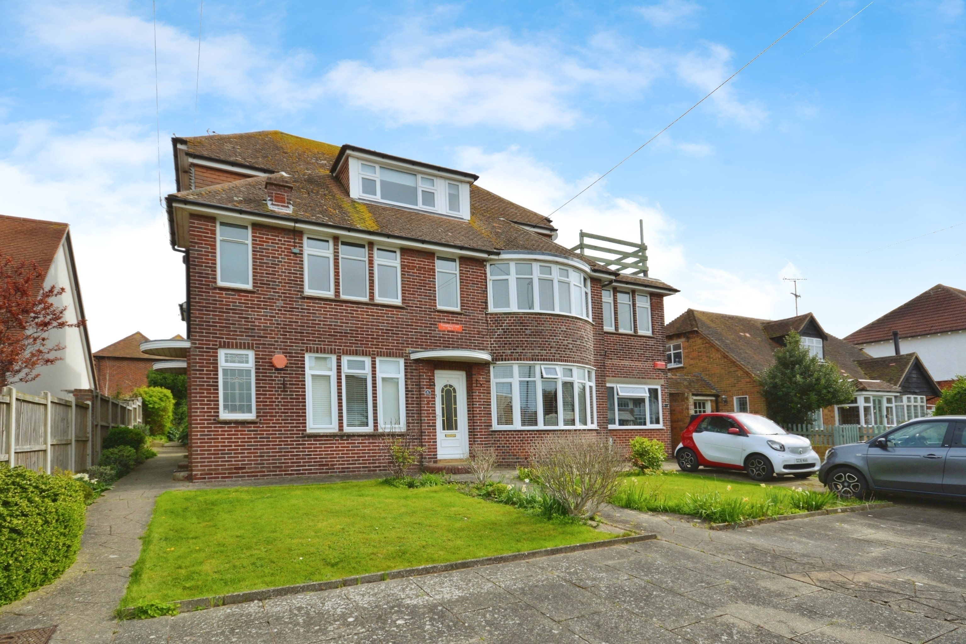 2 Bedroom Apartment For Sale At Northumberland Avenue Margate Kent £