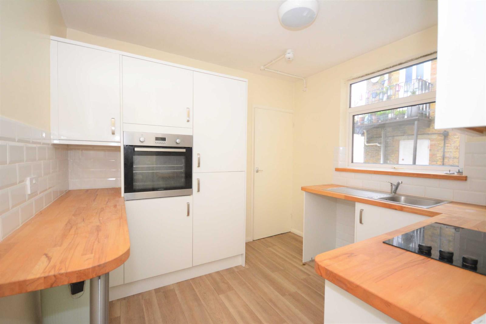 1 Bedroom Apartment For Sale At Sweyn Road Margate Kent £105,000