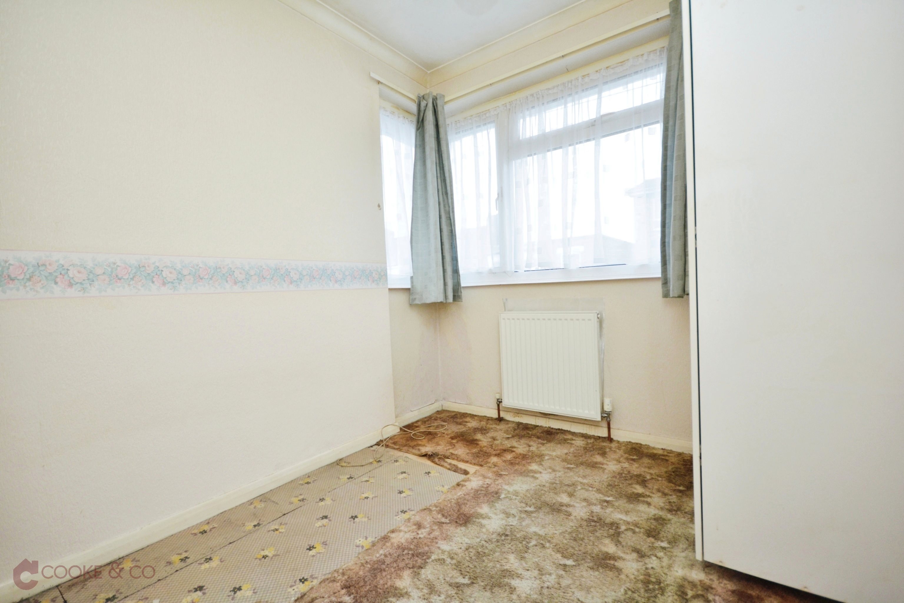 3 Bedroom Semi Detached House For Sale At Upper Dumpton Park Road