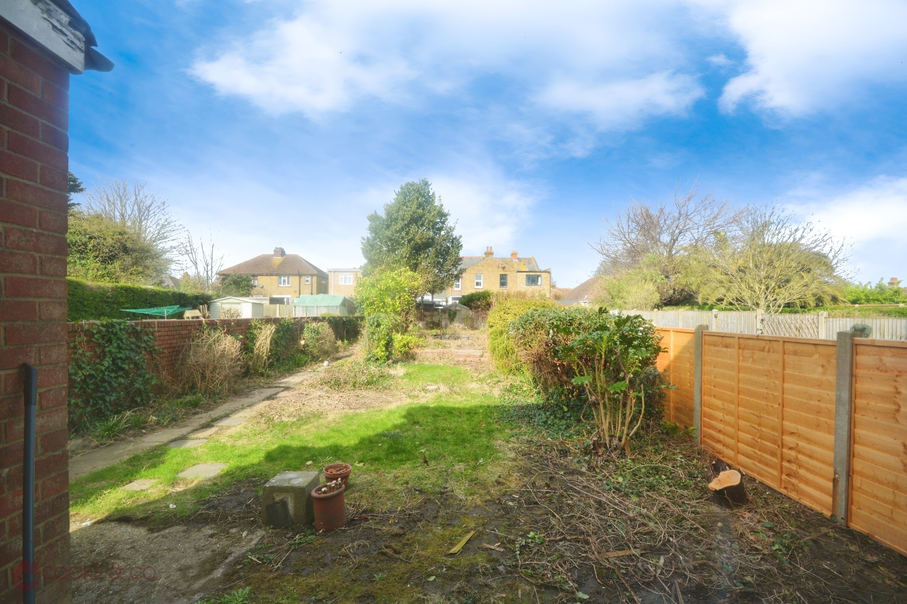 3 Bedroom Detached House For Sale At Queens Avenue Ramsgate Kent £