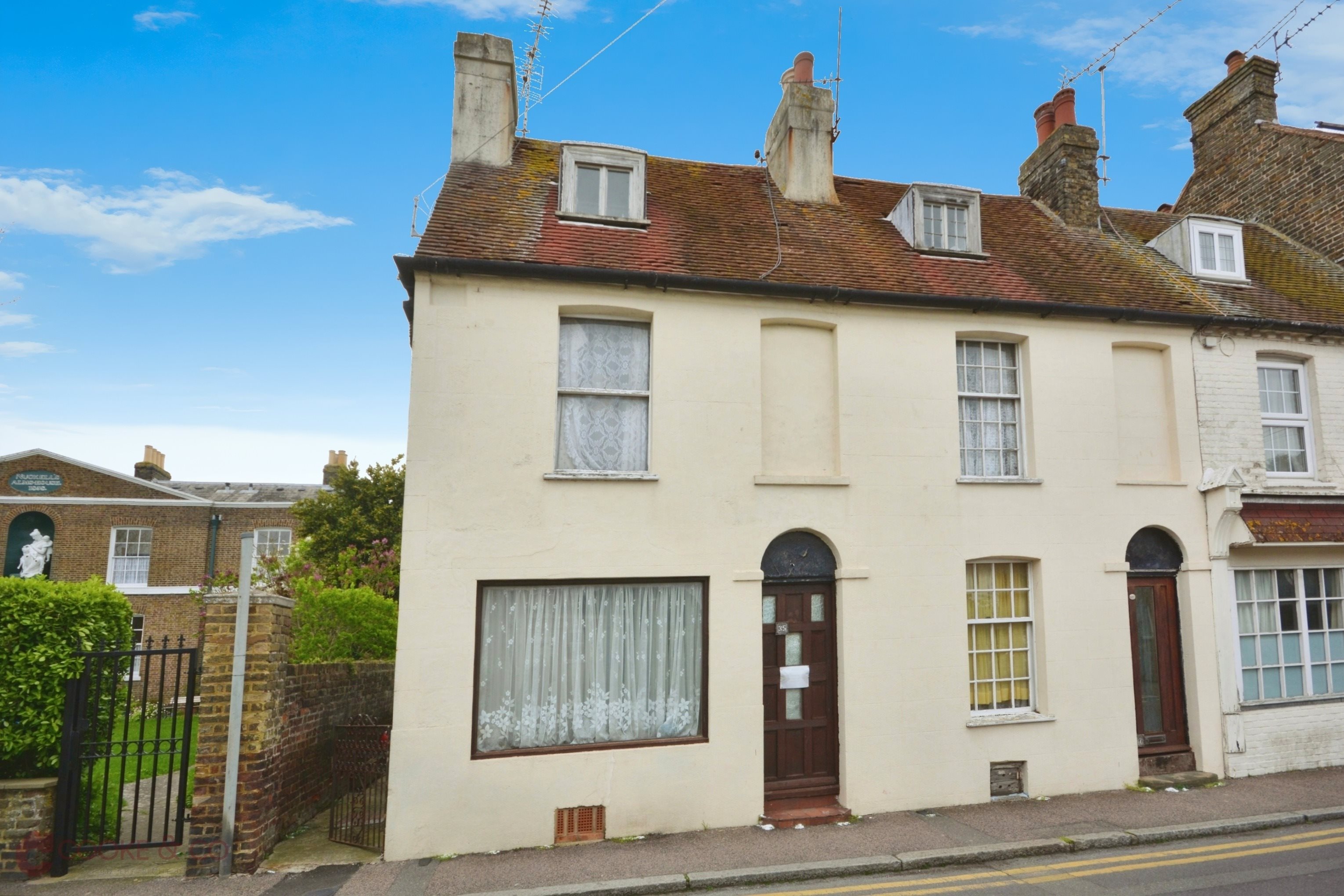 4 Bedroom End Of Terrace House For Sale At High Street Broadstairs Kent