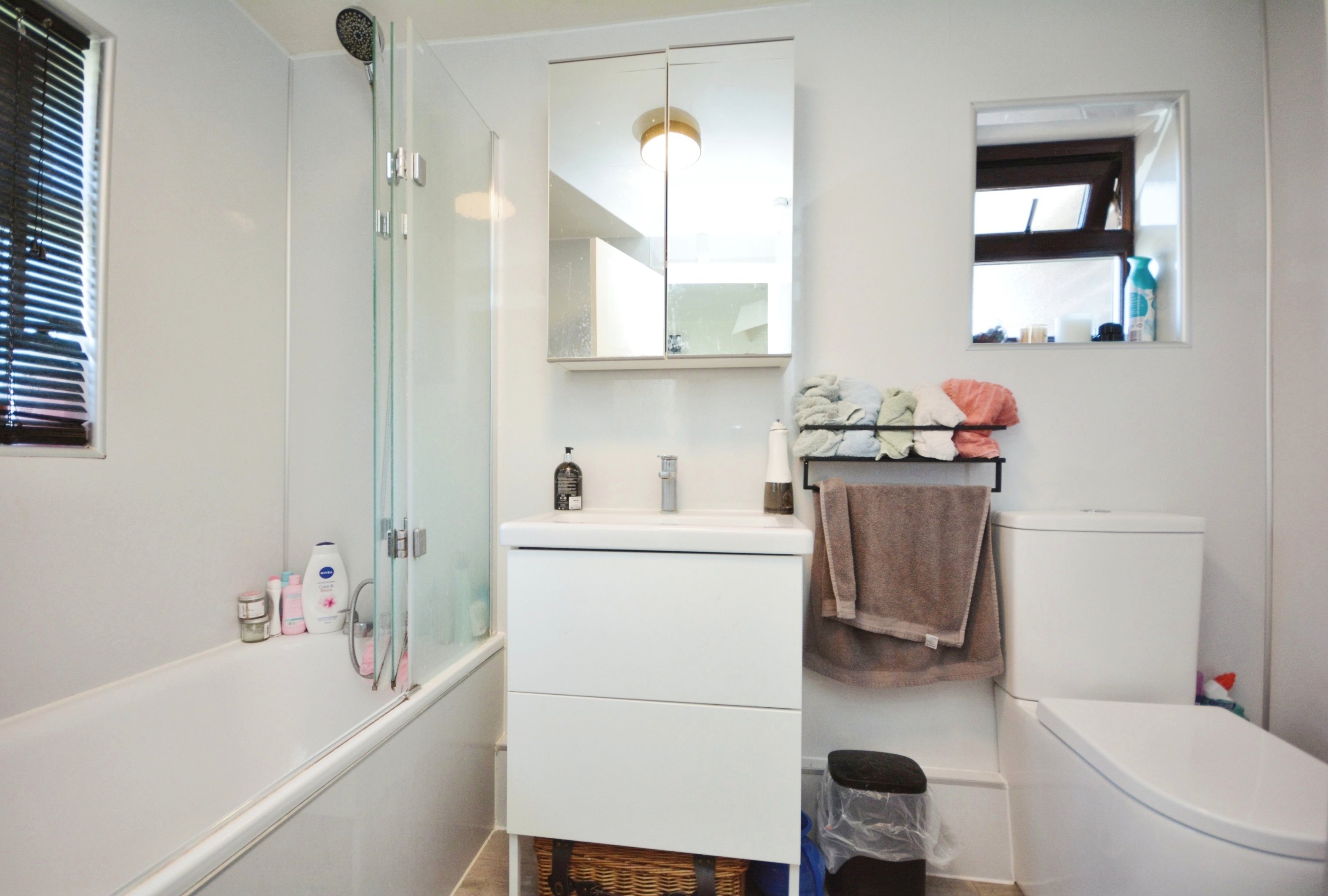 3 Bedroom Semi Detached House For Sale At Helvellyn Avenue Ramsgate