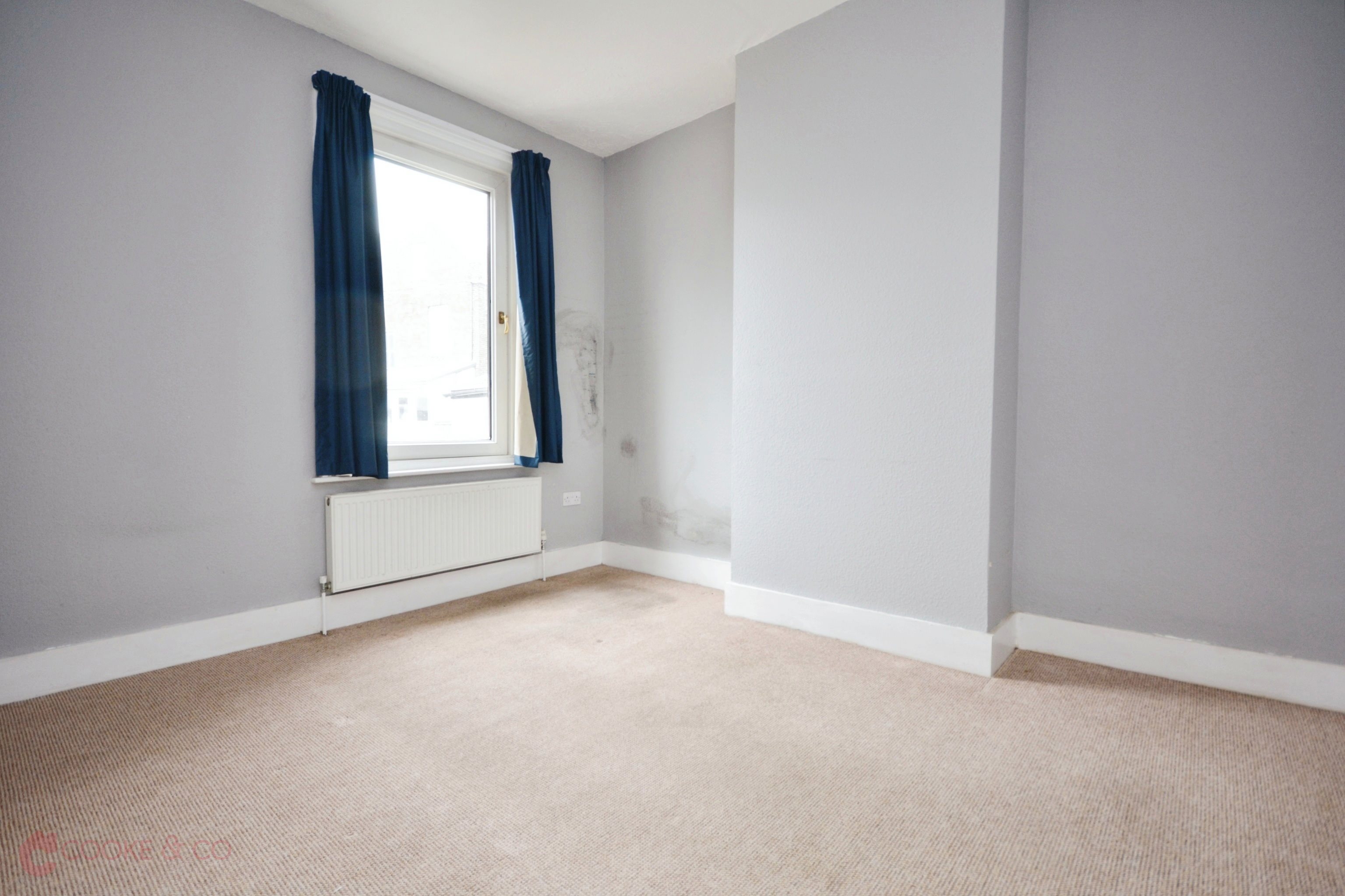 2 Bedroom Terraced House For Sale At Vale Road Ramsgate Kent £250,000