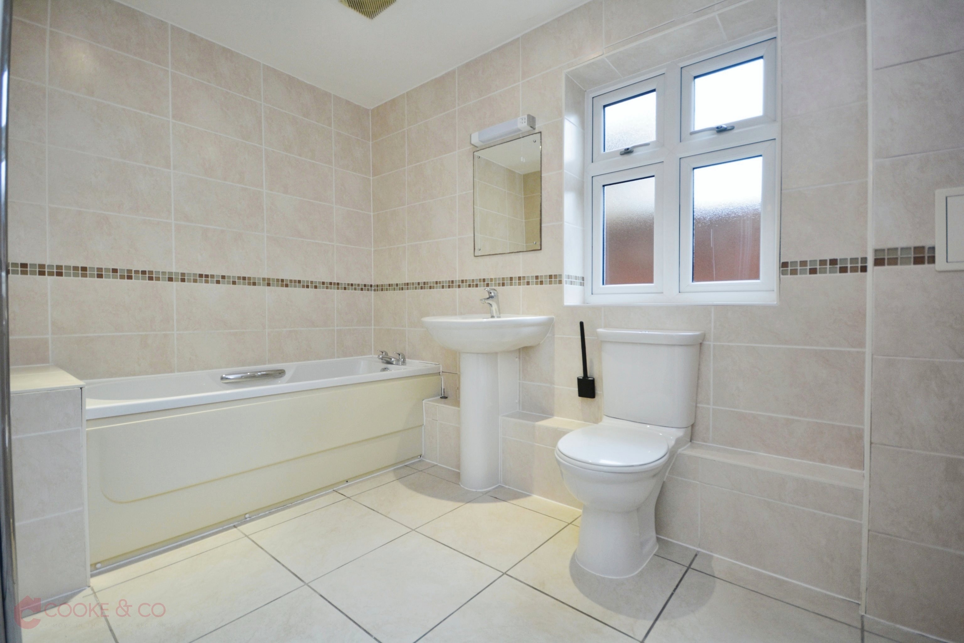 2 Bedroom Apartment For Sale At St. Mildreds Road Ramsgate Kent £