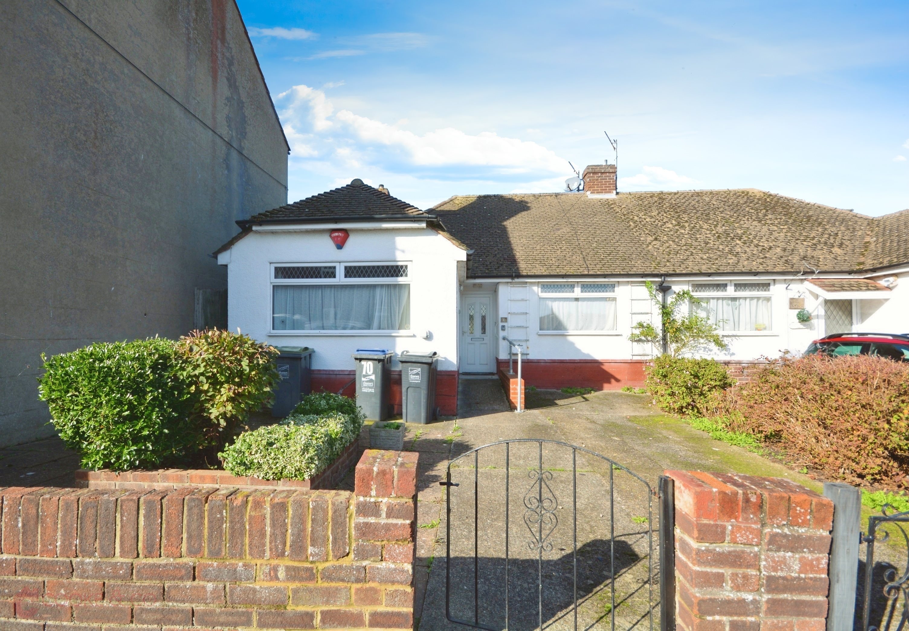 2 Bedroom Semi Detached Bungalow For Sale At Upper Dumpton Park Road